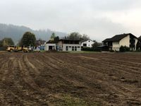 Spatenstich f&uuml;r die Wiederherstellung des Rasenspielfelds TSV Erlau